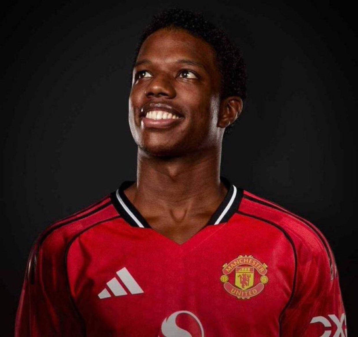 曼联钉子户被阿莫林下放二队!拼命表现态度出色,请缨出战却被拒